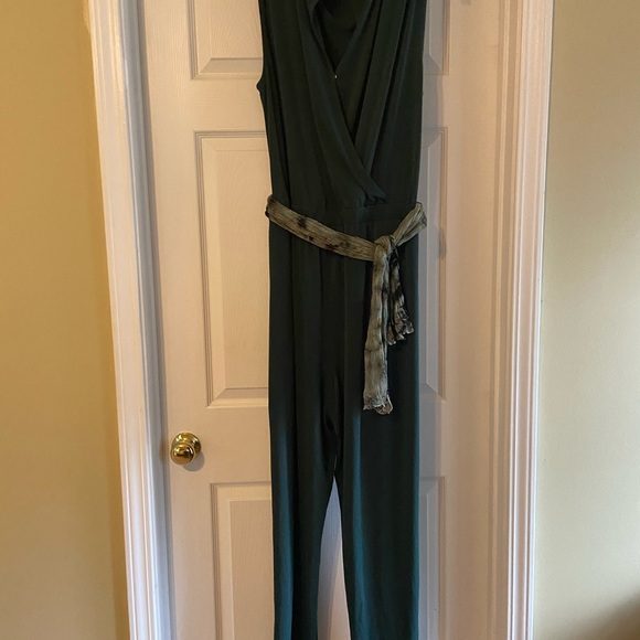 jJeniffer Lopez jumpsuit - Picture 3 of 6